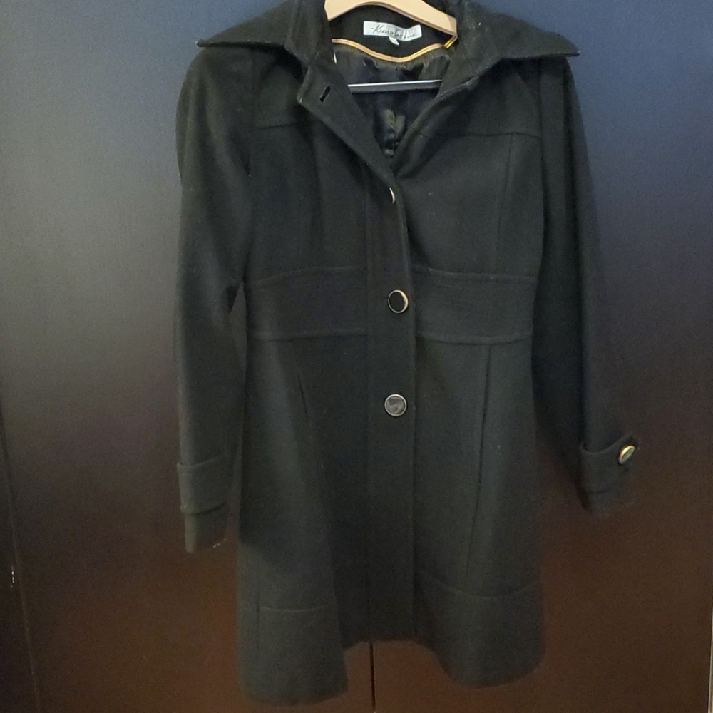 Black hodded peacoat